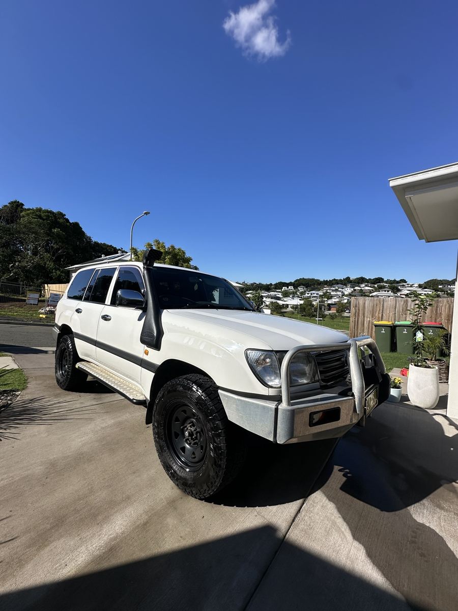 White Toyota Land Cruiser washed at a home in the Byron Bay area